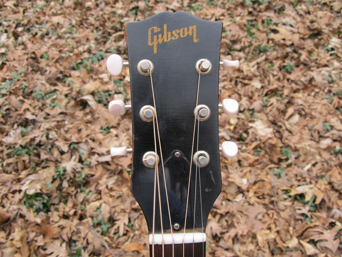 [1961 Gibson J-50 Headstock Front]
