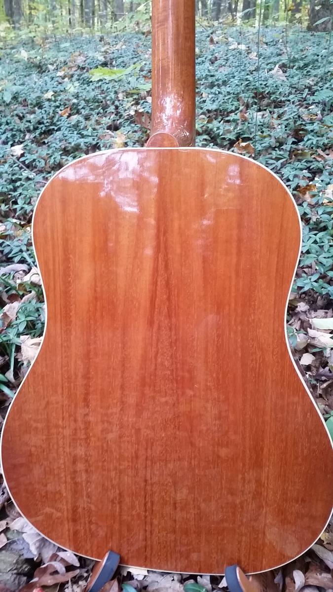 [2013 Gibson J35 Back]