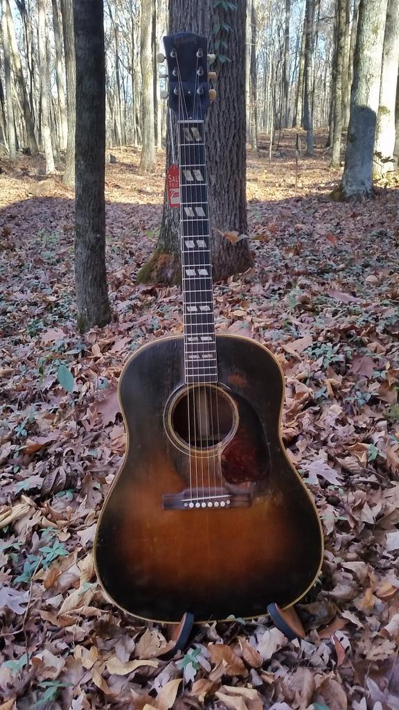 [1951 Gibson Southern Jumbo Full Front]