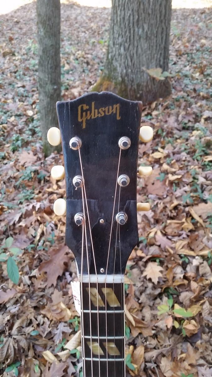 [1951 Gibson Southern Jumbo Headstock]