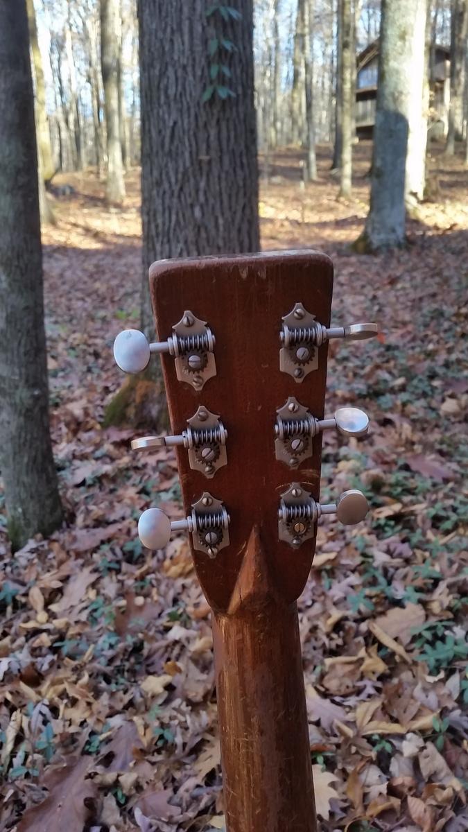 [1946 Martin D-28 Headstock]